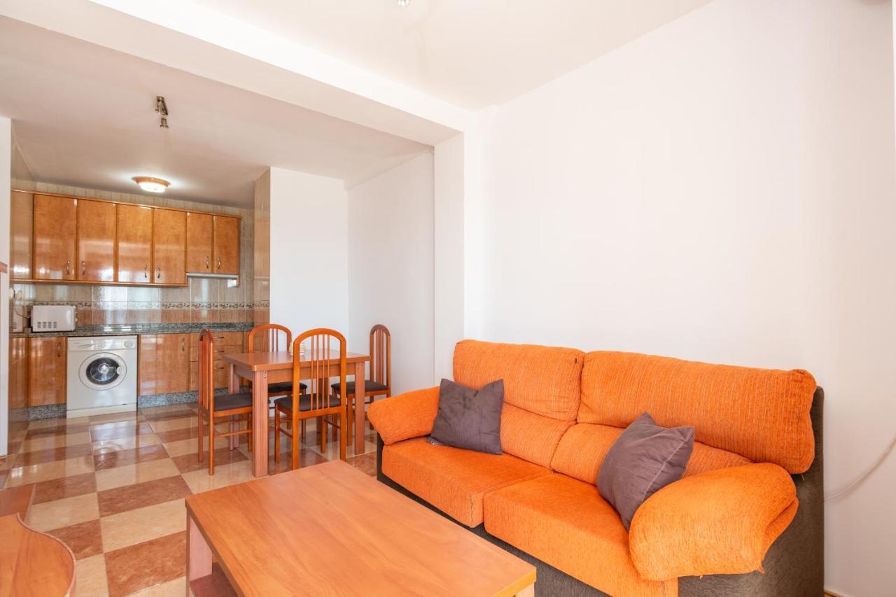 Renthas Pedregalejo Beach Apartments Малага Екстериор снимка