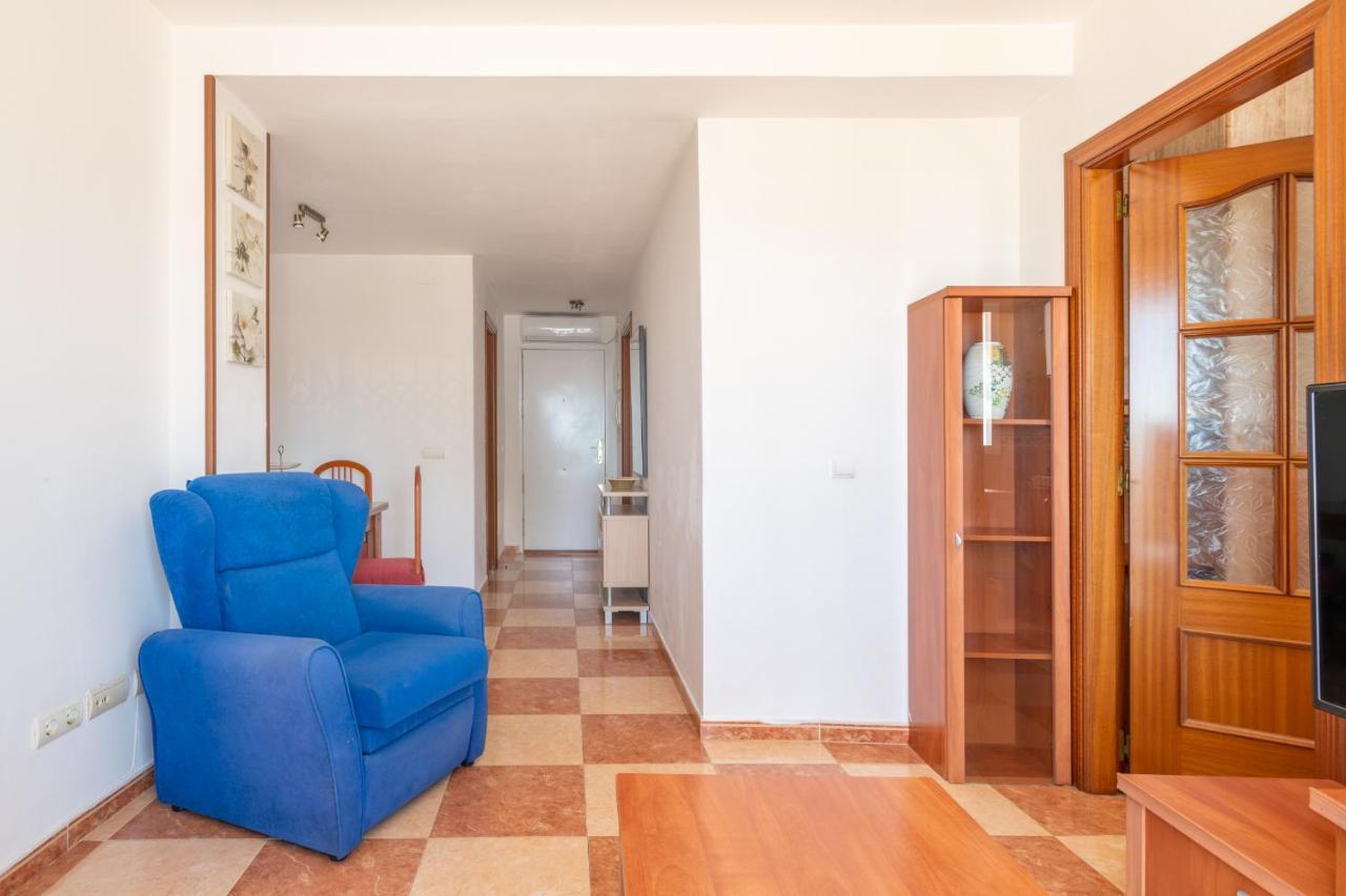 Renthas Pedregalejo Beach Apartments Малага Екстериор снимка