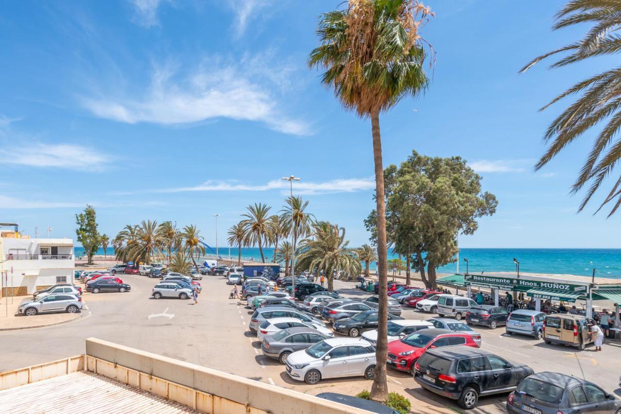 Renthas Pedregalejo Beach Apartments Малага Екстериор снимка