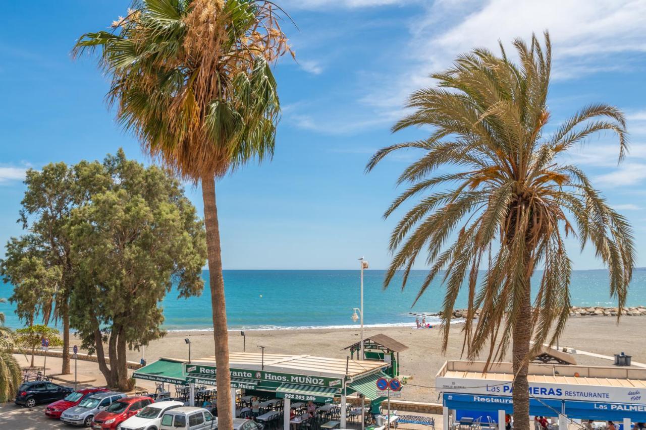 Renthas Pedregalejo Beach Apartments Малага Екстериор снимка